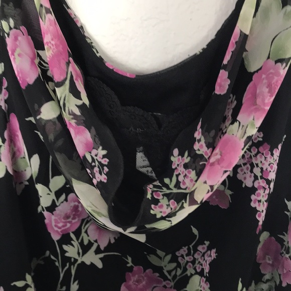 🌸COMPLETE OUTFIT FLORAL TOP AND SKIRT BY CONNECTED APPAREL GREAT CONDITION! NWT - Picture 2 of 13